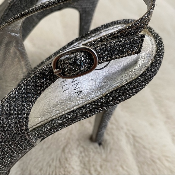 Adrianna Papell Silver Peep Toe Ankle Strap Formal Elegant Heels Size 8.5 - Picture 7 of 15